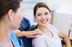 Angstpatienten finden in der Zahnarztpraxis Dr. Kessler ein verständnisvolles Team. Behandlungen können auch im Dämmerschlaf oder Narkose durchgeführt werden